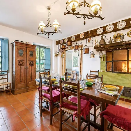 Villa I Tre Archi For 6 With Private Garden - Happy Pisano